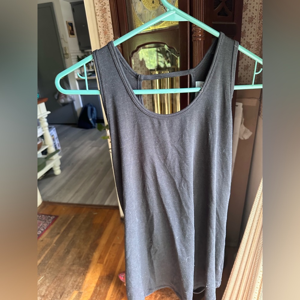 Athleta Women’s Black Tank Top - Classic Scoop Neck